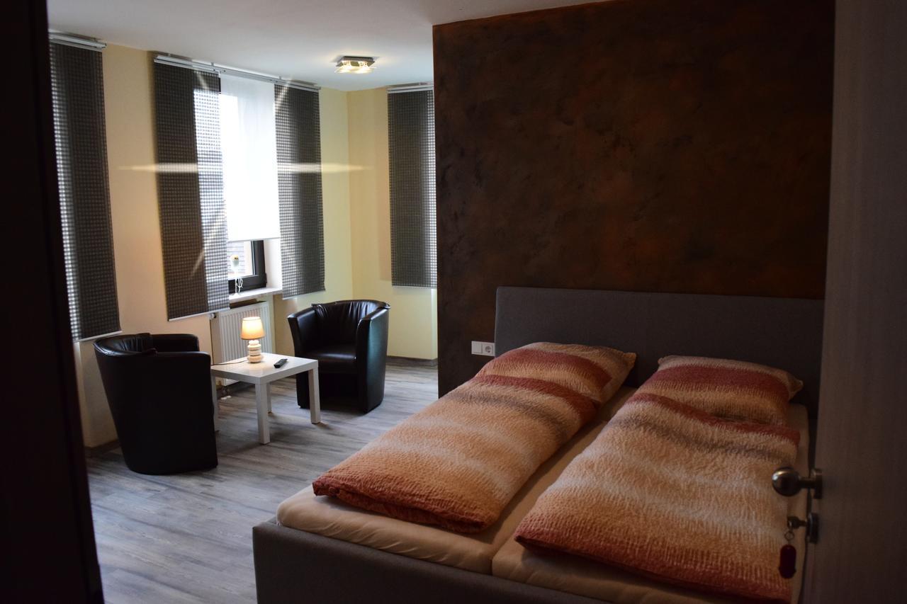 Hotel - Bistro - 3-Eck Merchweiler المظهر الخارجي الصورة