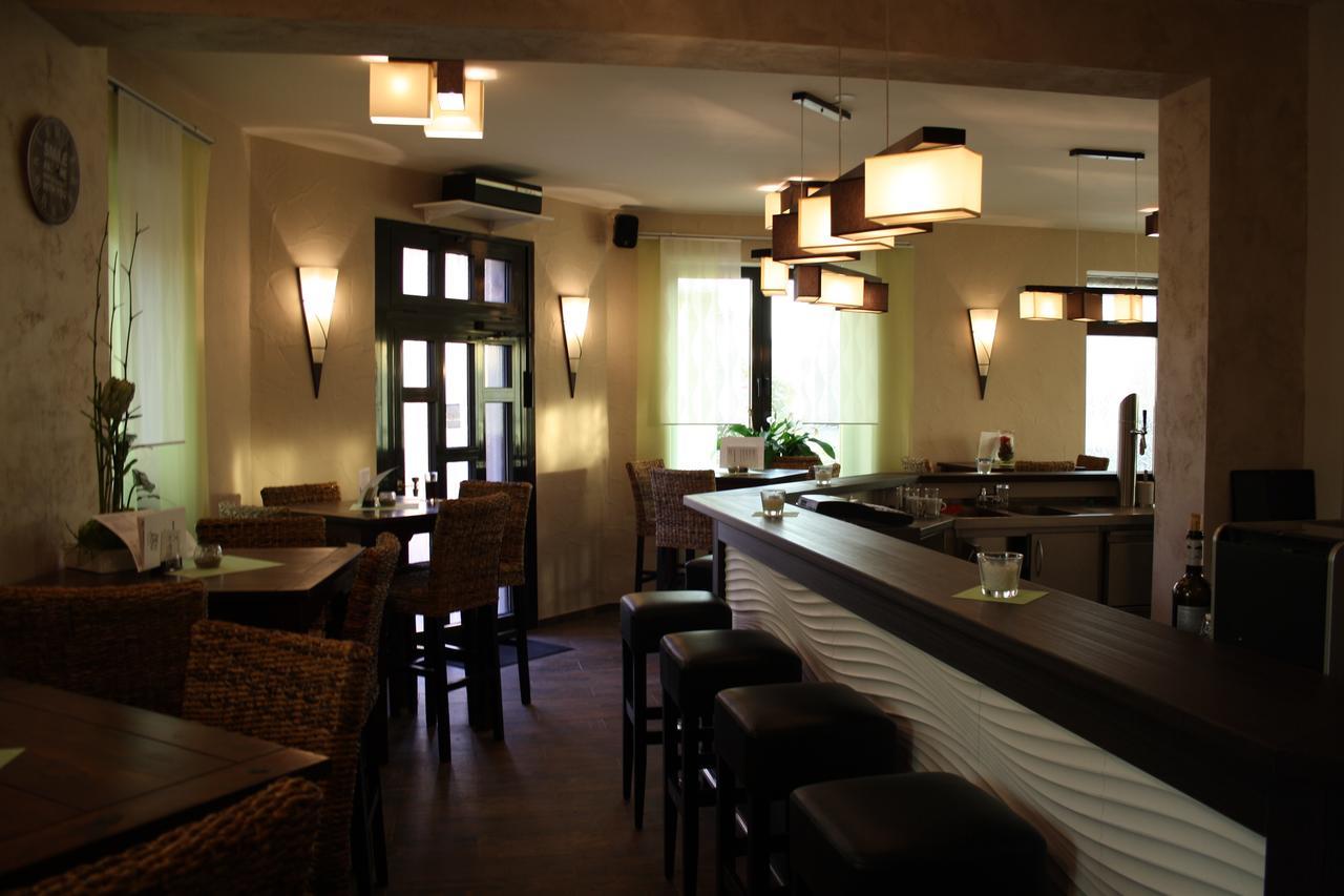Hotel - Bistro - 3-Eck Merchweiler المظهر الخارجي الصورة